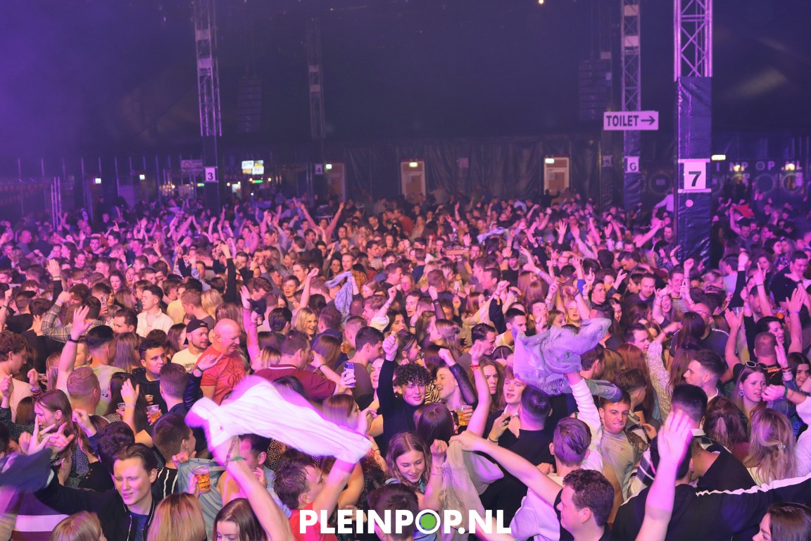 V R I J D A G     (130)